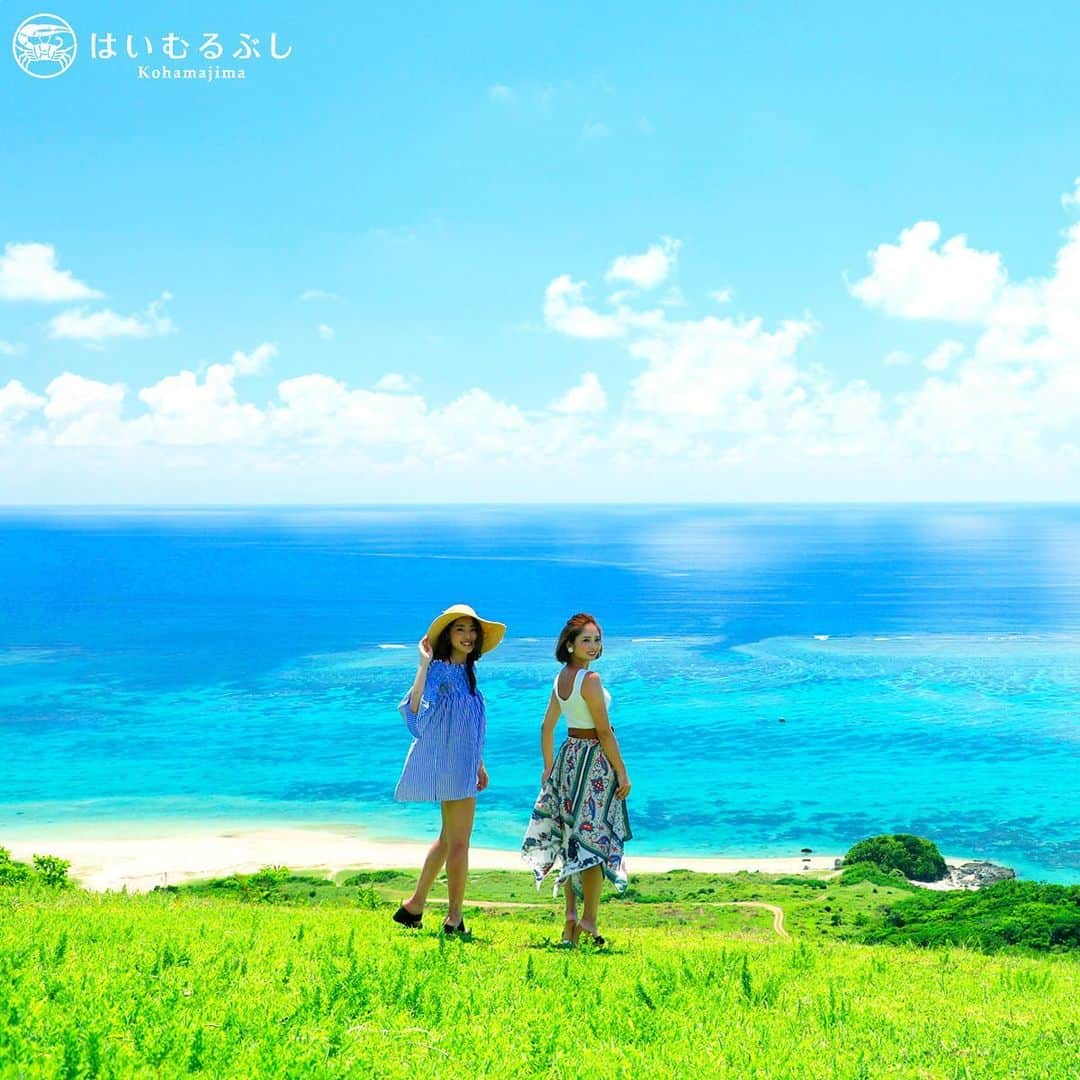 HAIMURUBUSHI はいむるぶしさんのインスタグラム写真 - (HAIMURUBUSHI はいむるぶしInstagram)「島の高台から見下ろす海景。白い砂浜と八重山ブルーの美しい海、そして水平線から昇る入道雲と青い空… 南海の楽園と呼ぶに相応しい絶景が広がっています。 #沖縄 #八重山諸島 #青い海 #青い空 #白い砂浜 #石垣島 #入道雲 #小浜島 #リゾート #ホテル #はいむるぶし #japan #okinawa #yaeyamaislands #bluesea #bluesky #whitesand #ishigaki #kohamajima #beachresort #haimurubushi」2月29日 1時20分 - haimurubushi_resorts