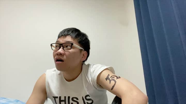 岡下雅典のインスタグラム：「岡下さん料理教えて！ってよう言われるから めんどくさいけど肉じゃがの作り方教えるわ…  #男の料理 #肉じゃが #謎動画 #最初こんなん撮ろうと #思ってなかった #5回くらい見て #おもろなってくるから」