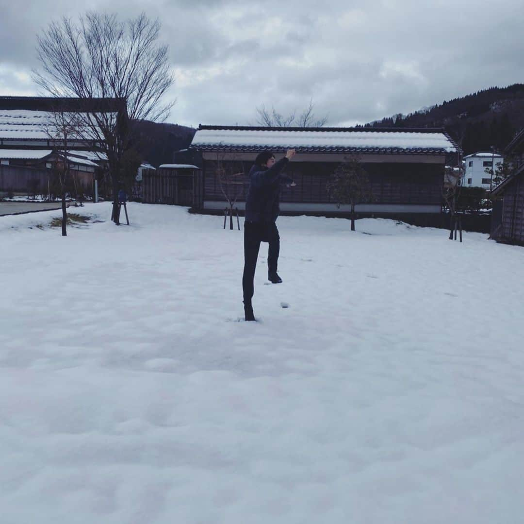 谷遼さんのインスタグラム写真 - (谷遼Instagram)「今年の初雪だったやつ  #雪 #金沢 #全然飛べてない」2月29日 1時55分 - taniryo_kirin