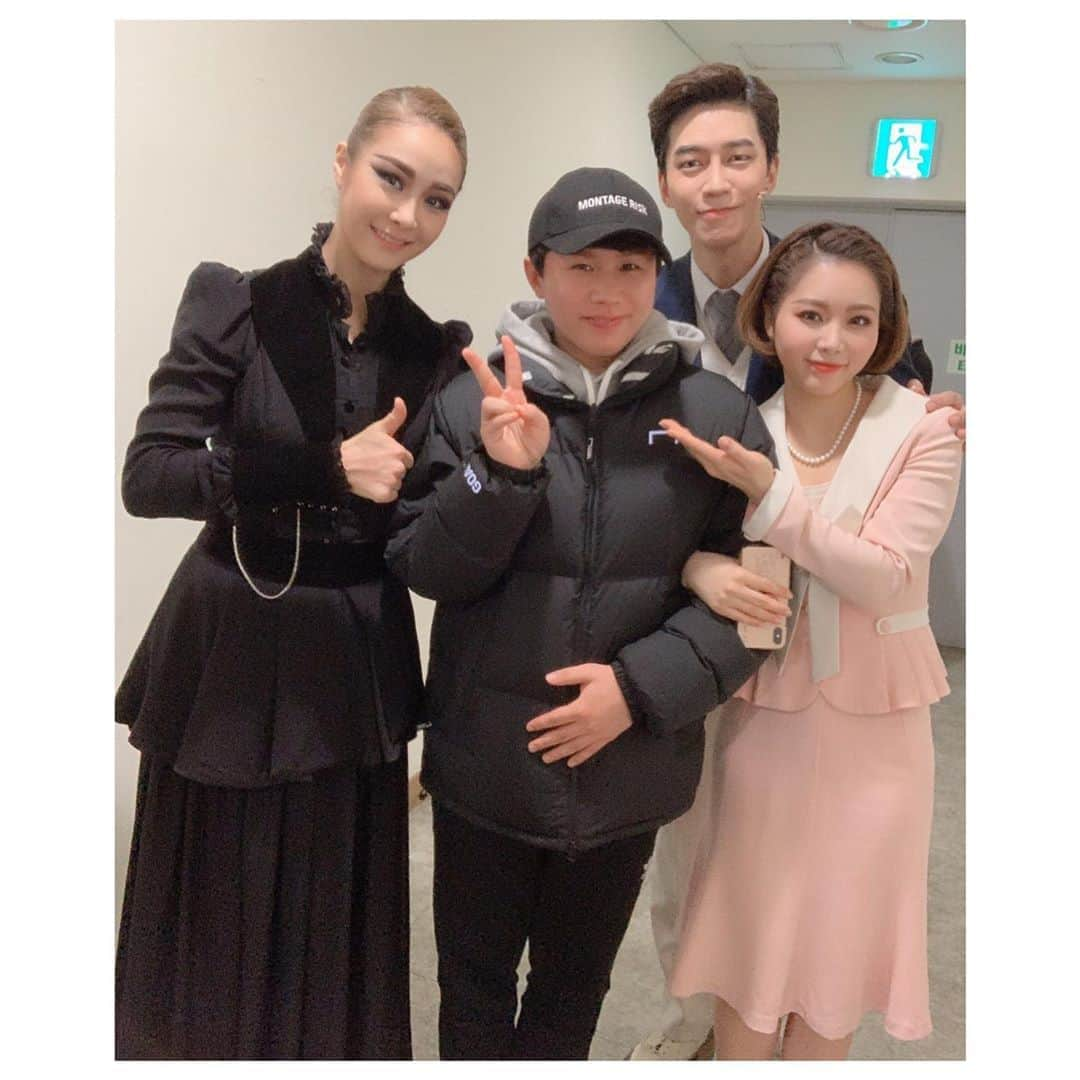 シン・ソンロクさんのインスタグラム写真 - (シン・ソンロクInstagram)「😘레베카」2月29日 2時26分 - shin_sung_rok