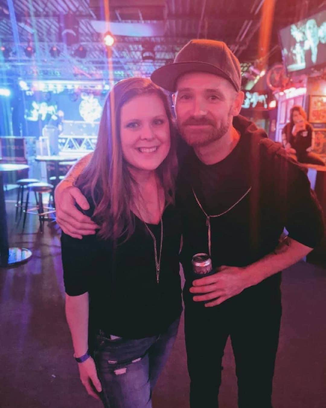 ヒンダーのインスタグラム：「Shout out to @ameliarebecca84 for always supporting us! #FanFeatureFriday ---- Don't forget to send us your BEST pic/video to be featured next!」