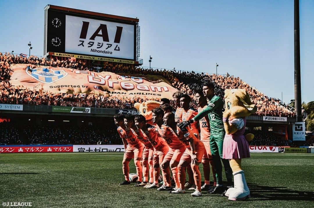 Ｊリーグさんのインスタグラム写真 - (ＪリーグInstagram)「Play Back JLEAGUE⚽️📸﻿ ﻿ 🏆#明治安田生命Ｊ１リーグ 第1節 ﻿ #清水エスパルス vs #FC東京﻿ 印象的なシーンをプレイバック🔥﻿ ﻿ #Ｊリーグ ﻿ #jleague﻿ #Ｊリーグ開幕﻿ #2020の主役は誰だ﻿ ﻿ #レアンドロ﻿ #ネトヴォルピ﻿ #ティーラシン #teerasil #ธีรศิลป์﻿ #アダイウトン﻿ #ベストショット #bestshot﻿ #ナイスショット #niceshot﻿ #オフショット #offshot ﻿ #soccer #football #⚽️﻿ #soccerphoto #soccerphotograph #📸」2月29日 15時00分 - jleaguejp