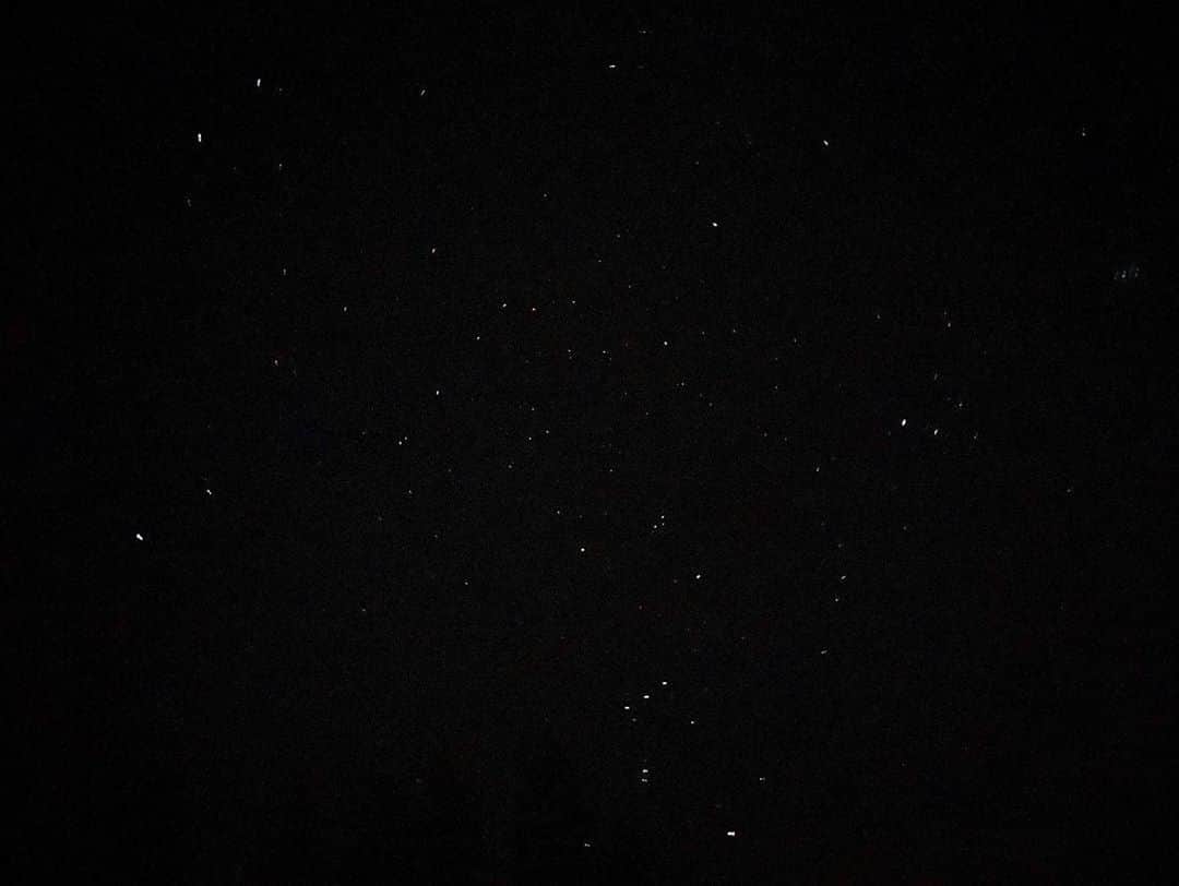 宮村ななこさんのインスタグラム写真 - (宮村ななこInstagram)「オーロラ観測✨観れるか観れないかは分からないと言われていたけれど、無事に観る事が出来ました👀神様ありがとう٩( ᐛ )و 星がすごく近くて宝石箱みたいだった✨良い経験したな。　#オーロラ #オーロラ観測 #フィンランド #フィンランド旅行 #旅行 #観測 #写真 #photography #photooftheday #photo」2月29日 6時18分 - miyamuchan_001