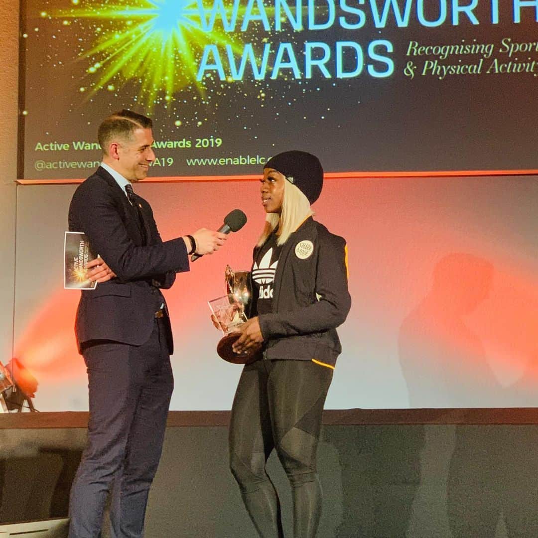 Kristal AWUAHさんのインスタグラム写真 - (Kristal AWUAHInstagram)「‪What a fantastic evening! Feel so honoured to be recognised as Sports Person of the Year at The Active Wandsworth Awards! #AWA2019 Thank you 🙏🏽🏆❤️‬」2月29日 6時59分 - kristalawuah