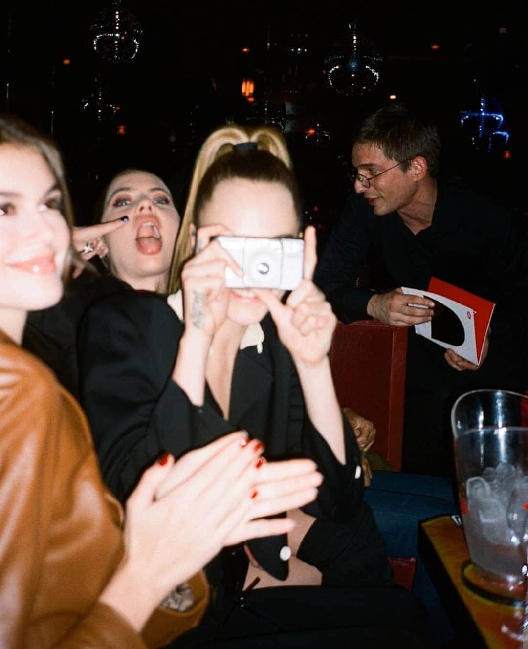 カーラ・デルヴィーニュのインスタグラム：「Coming soon to @caradonfilm」