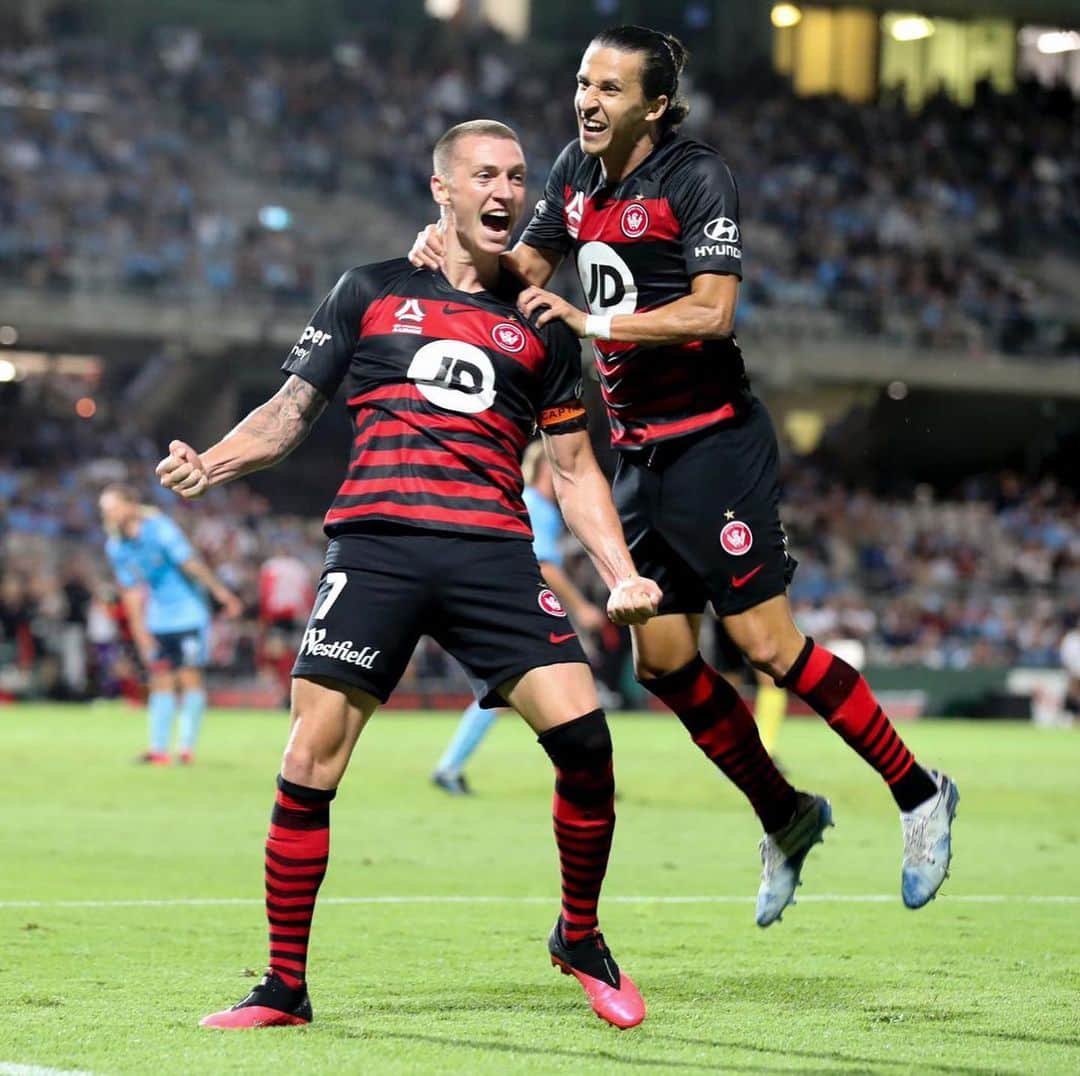 ミッチェル・デュークのインスタグラム：「What a night 🔥🔴⚫️」