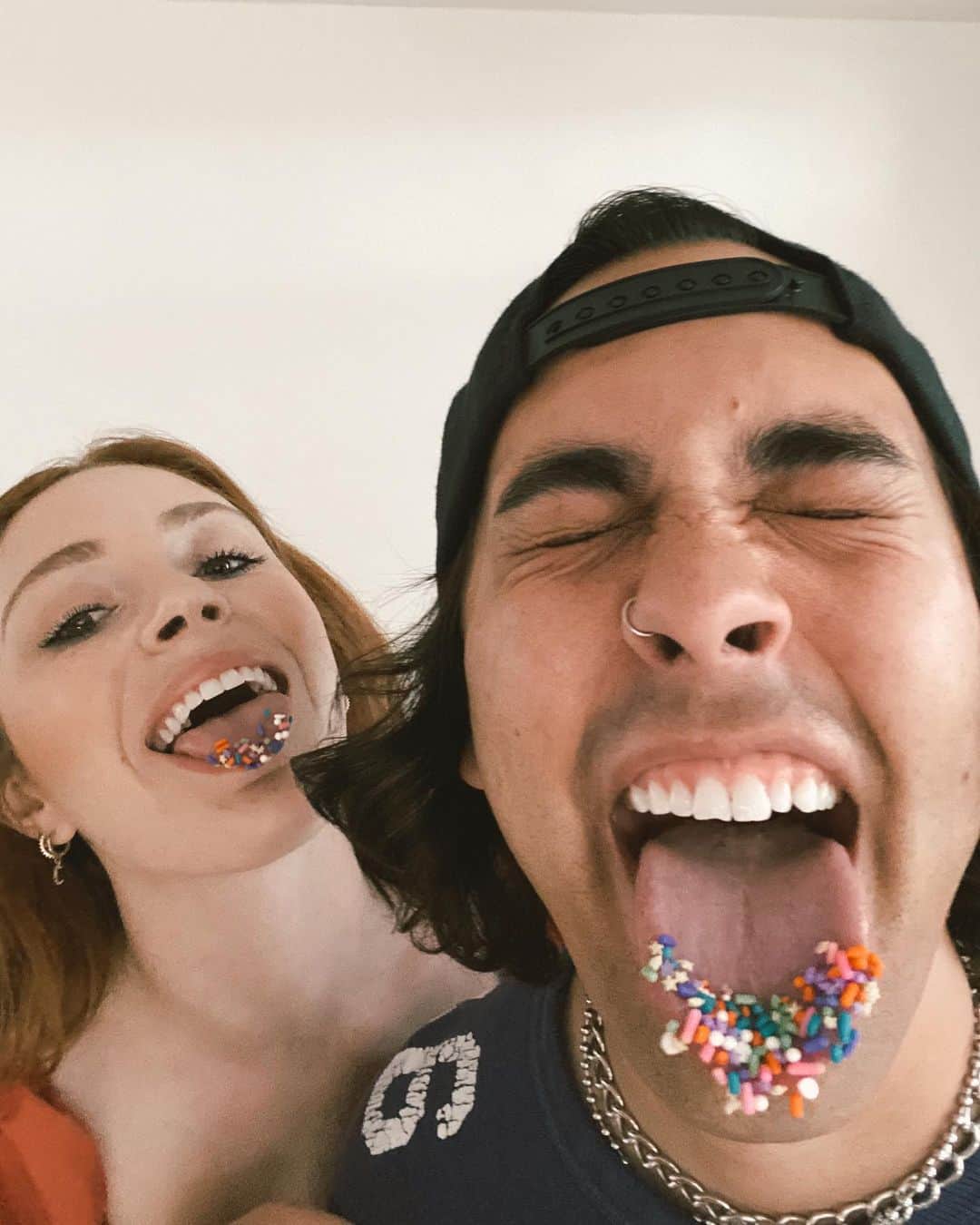 ヴィック・フエンテスのインスタグラム：「Happy Birthday to the girl of my dreams @xomissdanielle ! I love you so much bb! Now let’s go get sushi and drinks 🎉❤️」
