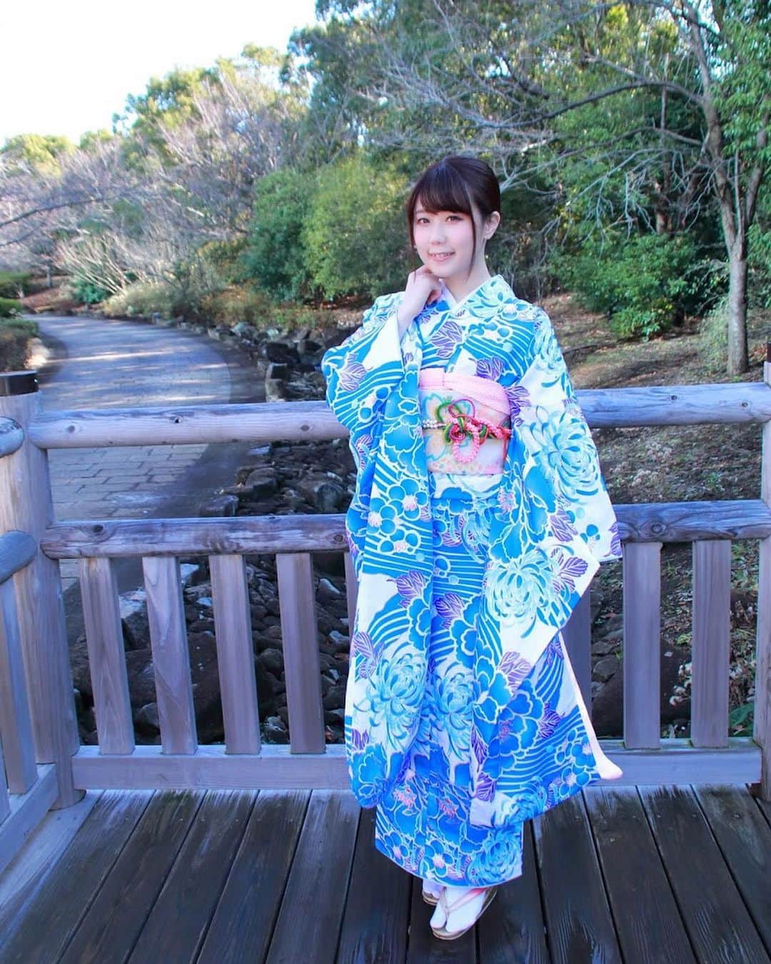 鈴乃八雲さんのインスタグラム写真 - (鈴乃八雲Instagram)「おはよー🌞 #振袖 #着物 #和服 #和服美人 #kimono #kimonostyle #kimonofashion #kimonogirl #japanese #japanesegirl #japaneseculture #japanesestyle  #japan #furisode  #tokyo  #pretty #cute  #ripyouth #リップユース  #japanesemodel #幸薄い #うすいさちよ #幸が薄い」2月29日 10時27分 - yakumo_suzuno