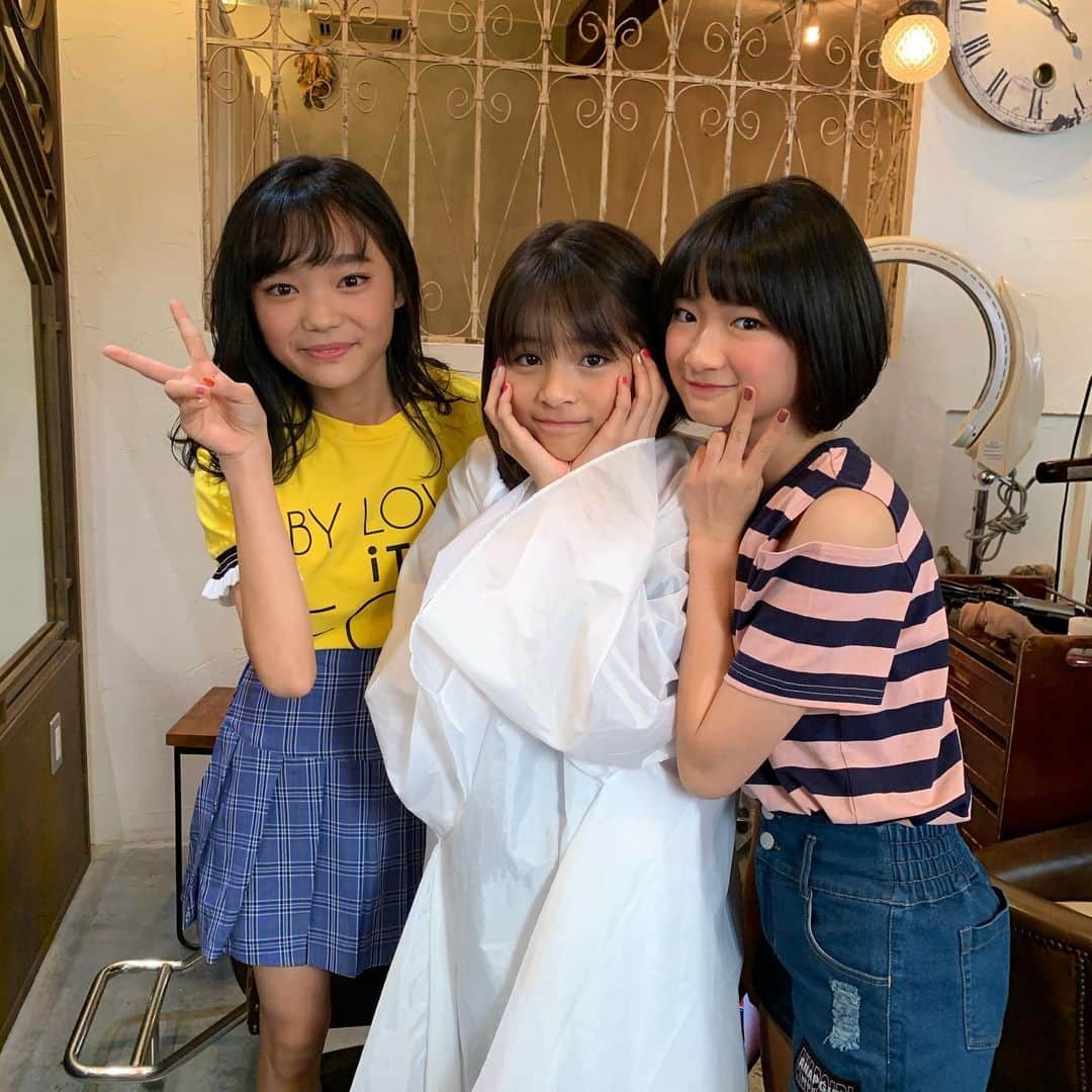 ニコ☆プチのインスタグラム：「﻿ 髪を切ってわくわくの3人💕﻿ ﻿ みんなは髪型にどんなこだわりをもってる？﻿ ﻿ ﻿ #ニコプチ﻿ #川本結月﻿ #有坂心花﻿ #和田美羽﻿ #ヘアカット﻿ #イメチェン﻿ #3枚めのミウは﻿ #ほっぺにあめちゃん入ってます🍬」