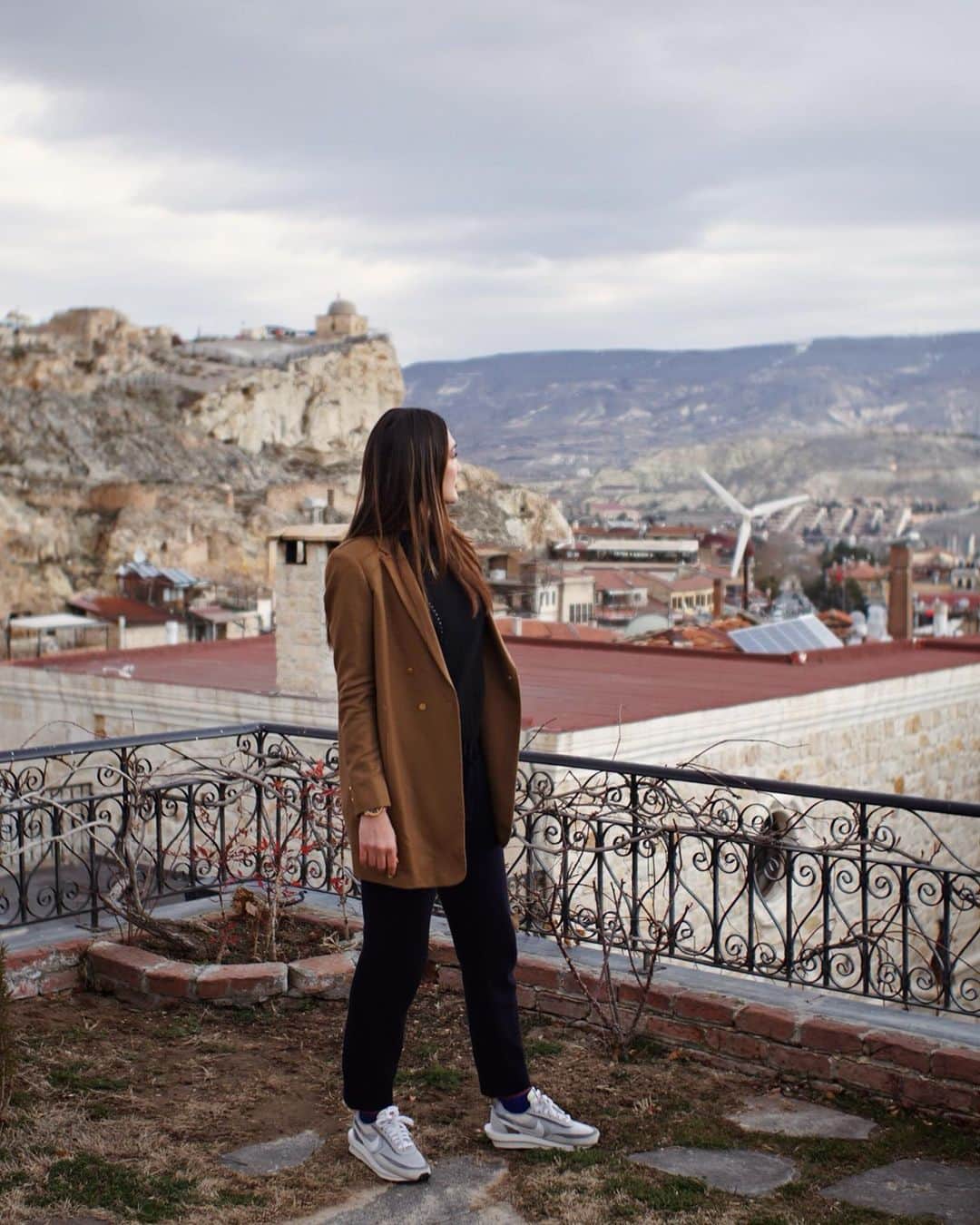 ルナ・マヤさんのインスタグラム写真 - (ルナ・マヤInstagram)「Travel more so you have more stories to tell... and ( post ). 😜 #travelsecrets #travel #girlstrip #turkey #february #2020 #lunamaya #ürgüp #cappadocia thank you @tripuri.travel for organizing our beautiful trip. 🥰」2月29日 13時16分 - lunamaya