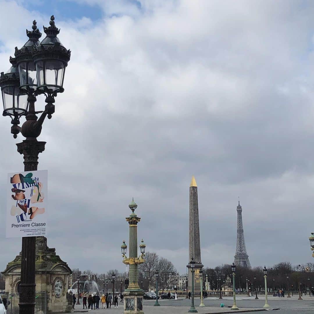 アナトリエさんのインスタグラム写真 - (アナトリエInstagram)「【Buyers report from Paris】 . 2020秋冬の買い付けがパリで始まりました🇫🇷 . ここ数日は雨模様のパリですが、時々晴れ間ものぞきます。 . Junco Parisの新作も展示会場に✨✨ . new brandのフランスのバッグなどもお楽しみに🎶 . . #anatelierofficial  #juncoparis  #herbert」2月29日 23時06分 - anatelier_official