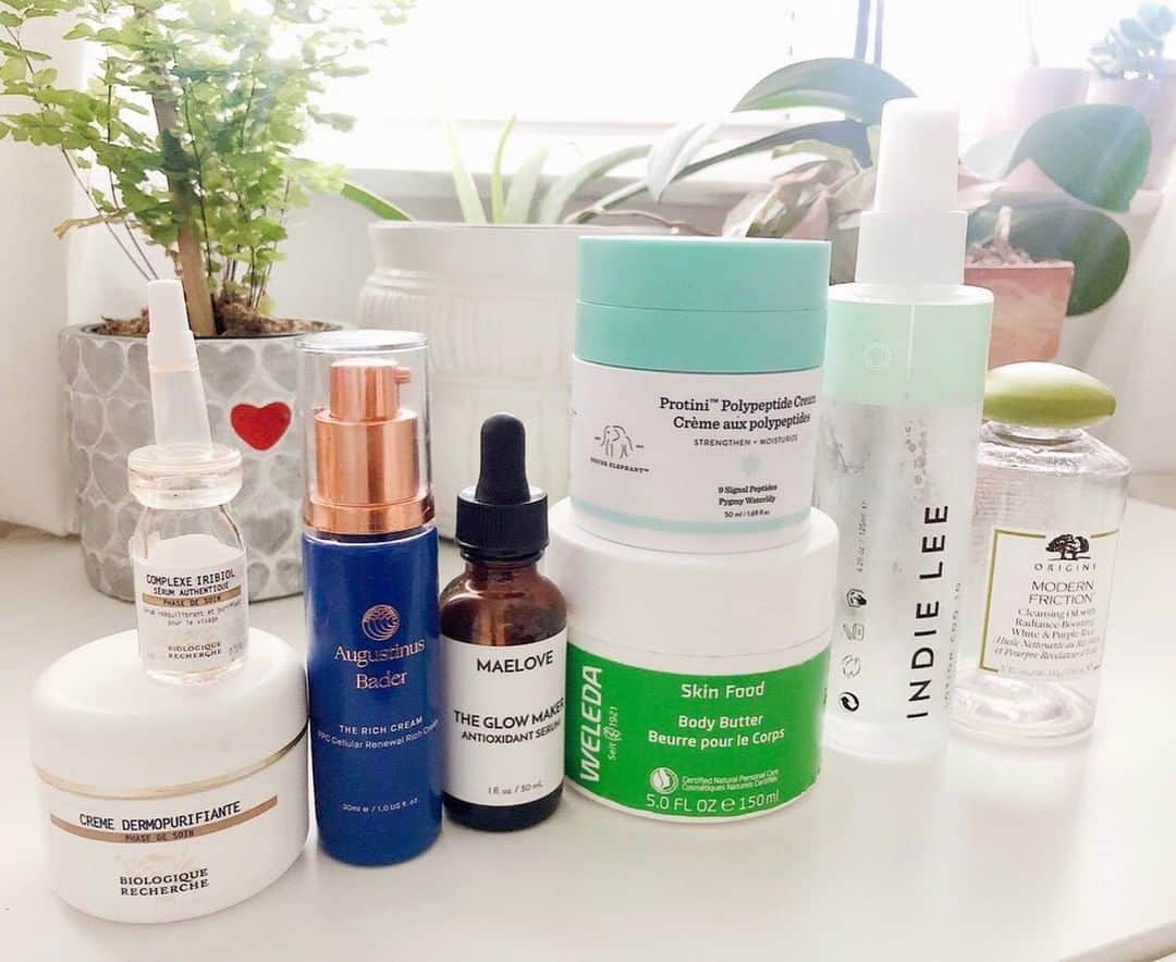 Weledaのインスタグラム：「Morning Shelfie 🌞💚 We love seeing Weleda products in your photos, keep tagging us for a chance to be featured! (pc: @pinksole_rach)」