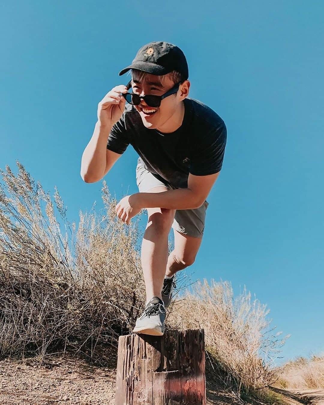 BOSEさんのインスタグラム写真 - (BOSEInstagram)「Take the leap and head out. (see what we did there?) #LeapYear #BoseFrames 🕶️🎵 ​ . Thanks for the photo @theandrenguyen. Share yours using #MyBose for a chance to be featured!​」2月29日 23時00分 - bose