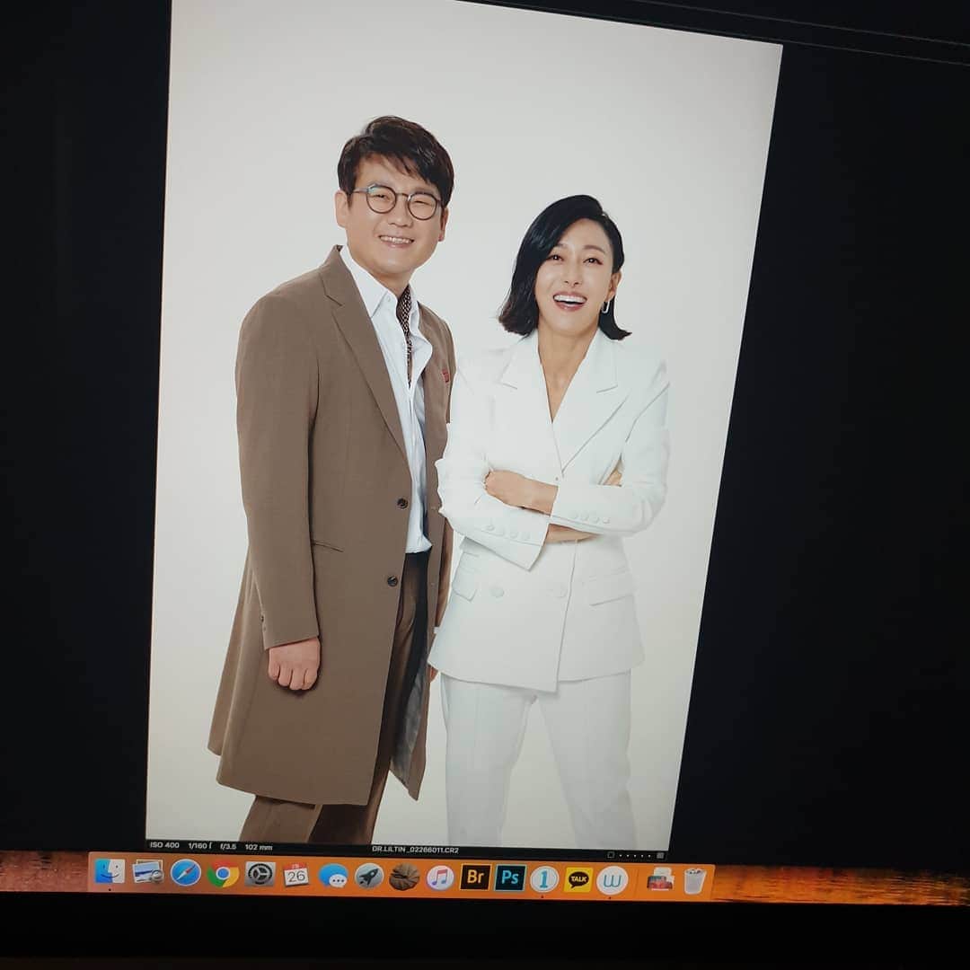 キム・ガンヒョンさんのインスタグラム写真 - (キム・ガンヒョンInstagram)「영남누나랑 즐거웠던 촬영...참 고마워요~~^^ #김강현 #장영남 #광고 #제품은나중에」2月29日 23時21分 - kim.kanghyun