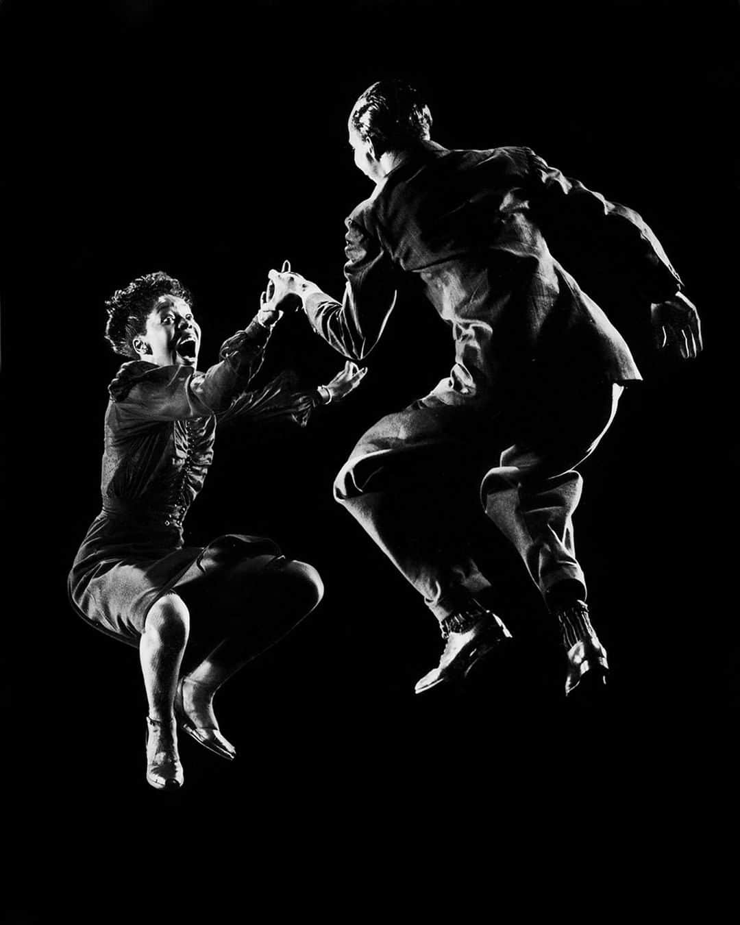 lifeさんのインスタグラム写真 - (lifeInstagram)「Leon James & Willa Mae Ricker demonstrating a step of The Lindy Hop, 1943. (Photo by Gjon Mili/The LIFE Picture Collection © Meredith Corporation)」3月1日 0時18分 - life