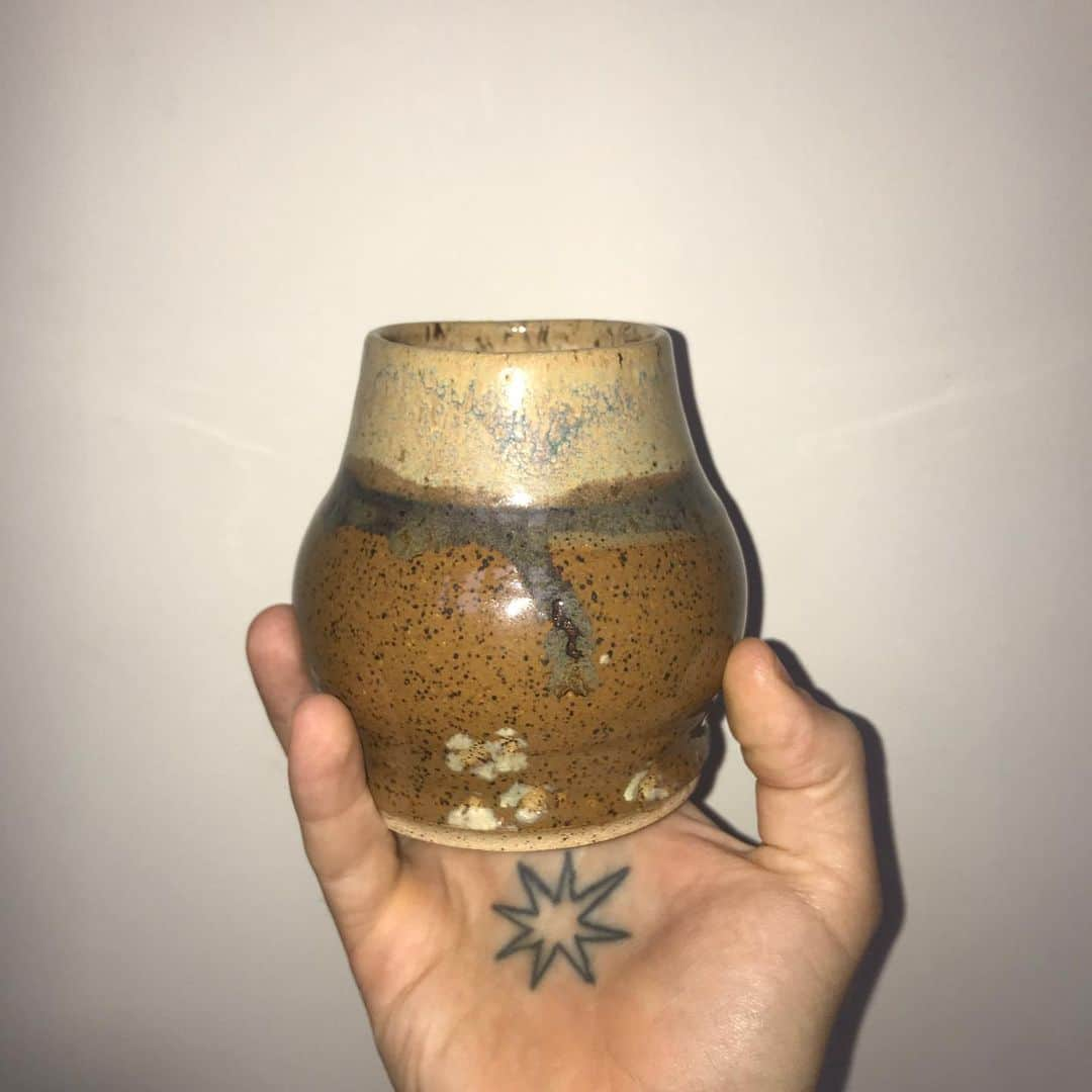 クリエーチャーズオブザウィンドのインスタグラム：「Follow @shanegabier for ceramics」