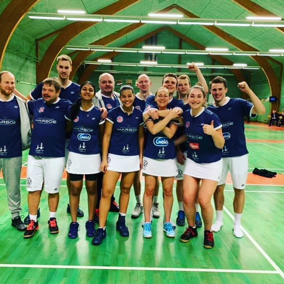セレーナ・ピークのインスタグラム：「Yessss TSS is staying another year in the league as we managed to beat Værlose last night. Our team struggled with loads of injuries this season but when it mattered we all stepped up and showed what we are capable of. Thanks team for a great season and let’s get that title back next year ;-).」