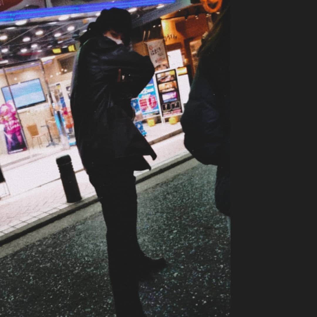 広瀬達也さんのインスタグラム写真 - (広瀬達也Instagram)「またピースしてるよ  #中指ではない #ピース」2月29日 17時16分 - w_ta_tsu_ya_w