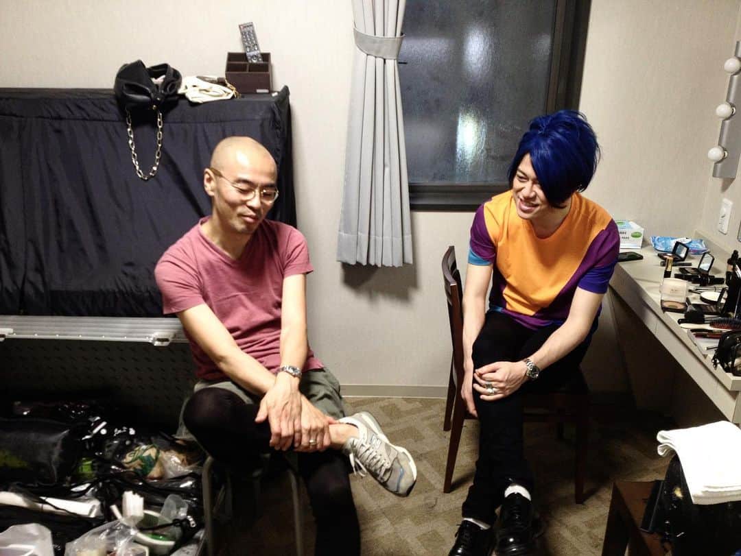 渋谷慶一郎のインスタグラム：「R.i.P. Katsuya Kamo. I respect you. I learned something important from you.  It's an important thing that's going to disappear from the world, but it's sad that you're gone earlier.  I am confused and sad. See you again, with love.」