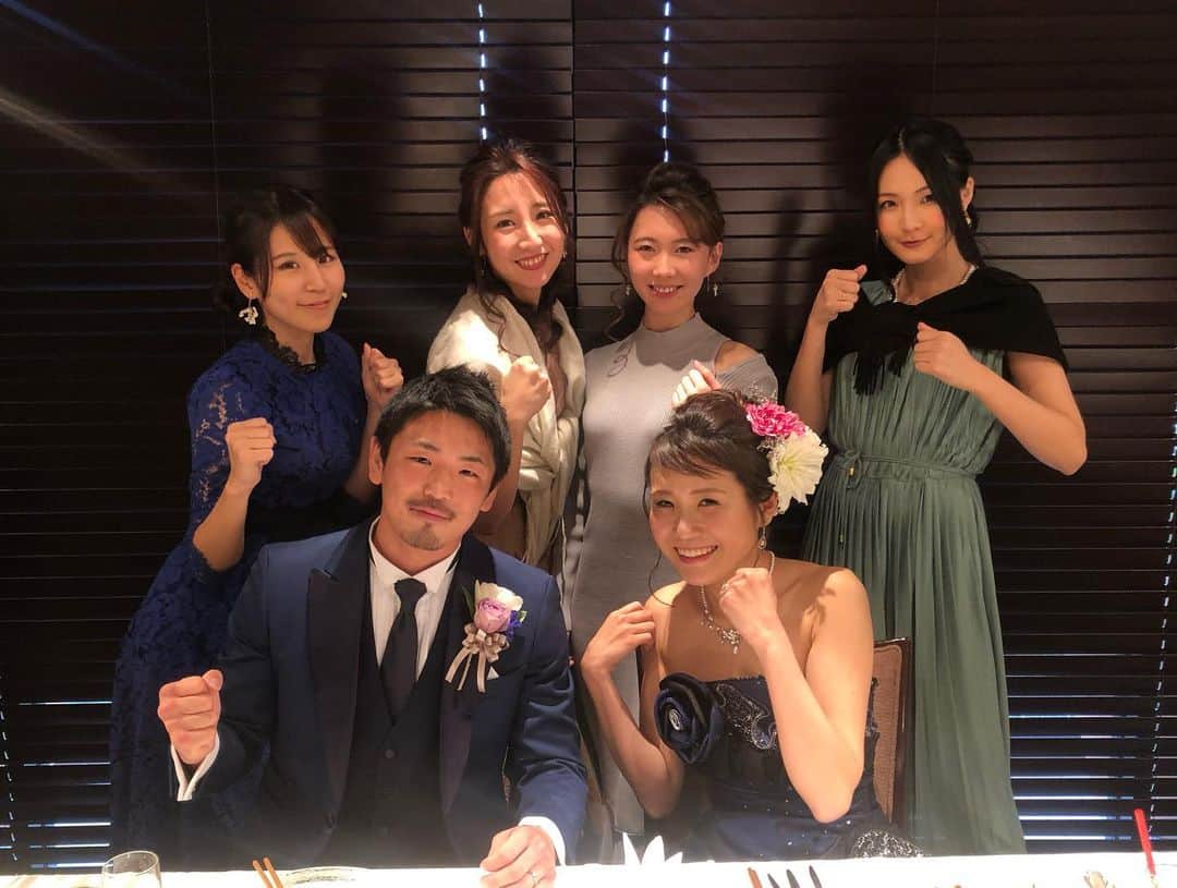あゆむさんのインスタグラム写真 - (あゆむInstagram)「ありー＆狂犬選手夫婦Wedding♥️ ありーのドレス姿めちゃくちゃ綺麗やったああ✨💓(⸝⸝⸝´꒳`⸝⸝⸝) 2人の人柄の様にあたたかくて幸せいっぱいの素敵なお式で、とてもあたたかい気持ちになりました💓  森本家ベイビーの虎太郎くんも相変わらず可愛くて元気いっぱい🐯♥️ 森本家にたくさん幸せがふりそそぎますように！！♥️✨ 本当におめでとうございます🎉💗 #結婚式 #RISE #レースクィーン #r1seforce」2月29日 17時58分 - aym_lml
