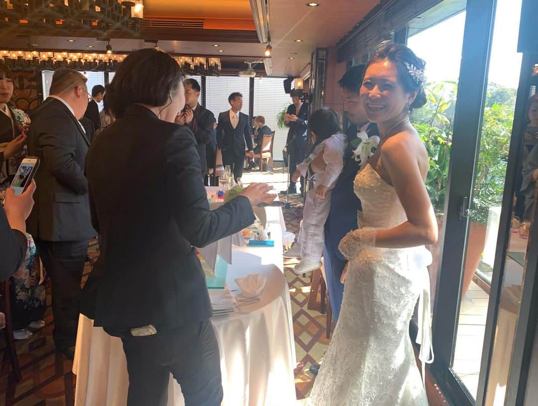 あゆむさんのインスタグラム写真 - (あゆむInstagram)「ありー＆狂犬選手夫婦Wedding♥️ ありーのドレス姿めちゃくちゃ綺麗やったああ✨💓(⸝⸝⸝´꒳`⸝⸝⸝) 2人の人柄の様にあたたかくて幸せいっぱいの素敵なお式で、とてもあたたかい気持ちになりました💓  森本家ベイビーの虎太郎くんも相変わらず可愛くて元気いっぱい🐯♥️ 森本家にたくさん幸せがふりそそぎますように！！♥️✨ 本当におめでとうございます🎉💗 #結婚式 #RISE #レースクィーン #r1seforce」2月29日 17時58分 - aym_lml