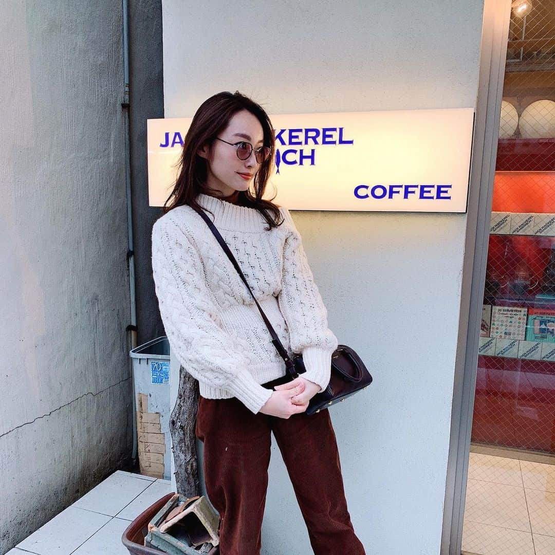 小祝麻里亜のインスタグラム：「今日は2/29。久しぶりの2/29ですね❣️私は散歩に出掛けました😊💪 やはり人にあまり出会うこともなく…だけど外の空気を吸えて、身体も動かせて、心身ともにリラックスできました💞  みなさんも思うことも含め、色々あると思いますが、少しでも心豊かに過ごせますように☺️🙏 ． ． ＿＿＿＿＿＿＿＿ #outfit #coordinate #look #instafashion #셀스타그램 #얼스타그램 #코디 #스타일링 #데일리 #데일리룩 #오오티디  #コーデ #さんぽ」