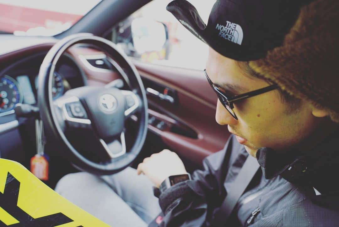 清水礼留飛さんのインスタグラム写真 - (清水礼留飛Instagram)「Driving with Harrier😎  #driving #toyota #harrier #thenorthface #dailypost #rlife #smile #tomford #mizuno」2月29日 18時14分 - rerushimi_airlines