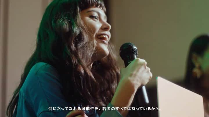 のインスタグラム：「Microsoft Surfaceの「まだタイトルのない君へ。」に出演しています。Youtubeでロングバージョンも是非ご覧下さい😊」