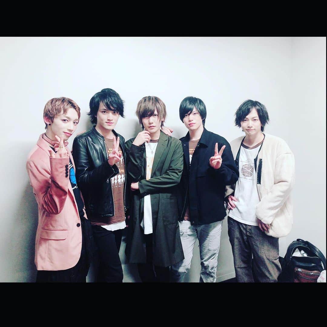 尾関陸のインスタグラム：「サンフェスにゲスト出演しました🎾 久々のテニミュ楽しかったです。 #テニミュ #ルドルフ #ダブルス」
