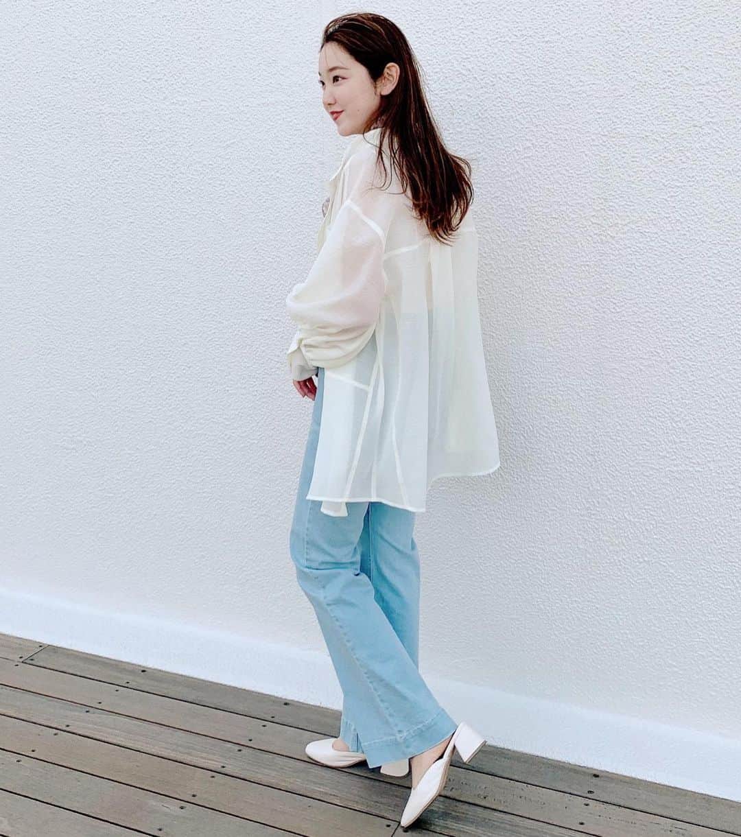 mina hinokuchiのインスタグラム：「. 透け透けが今年気分で シアーなアイテム沢山集めちゃう🌱 . . #whoswhochico #salonbychico #フーズフーチコ　#チコ　#シアーブロッキングシャツ」