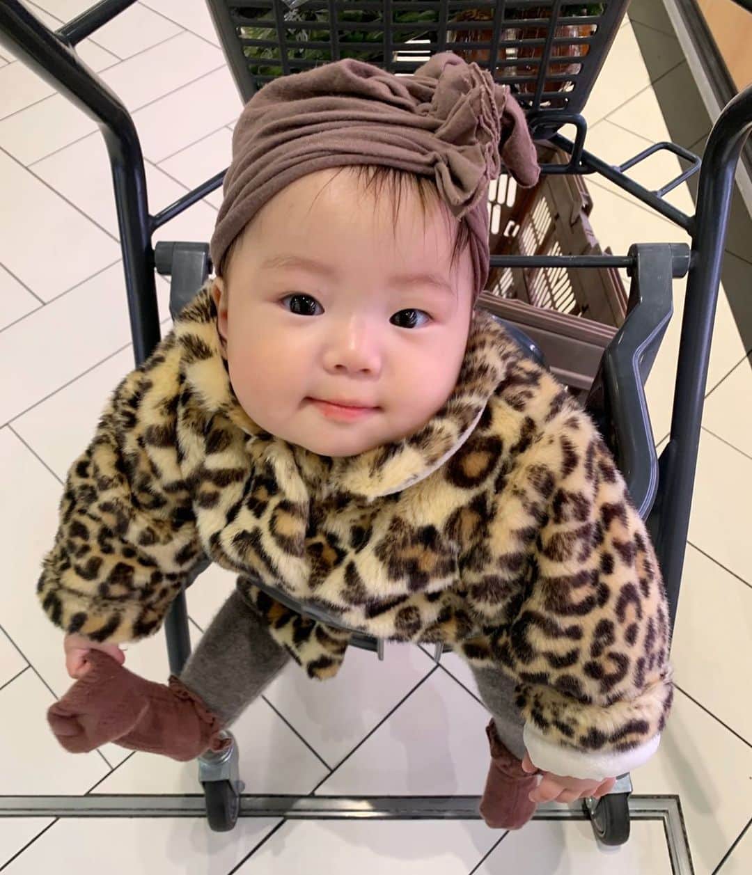 濱中鮎子のインスタグラム：「卵肌。🥚 今日は久々一日中一緒にいられたね。  #お嬢とスーパー」