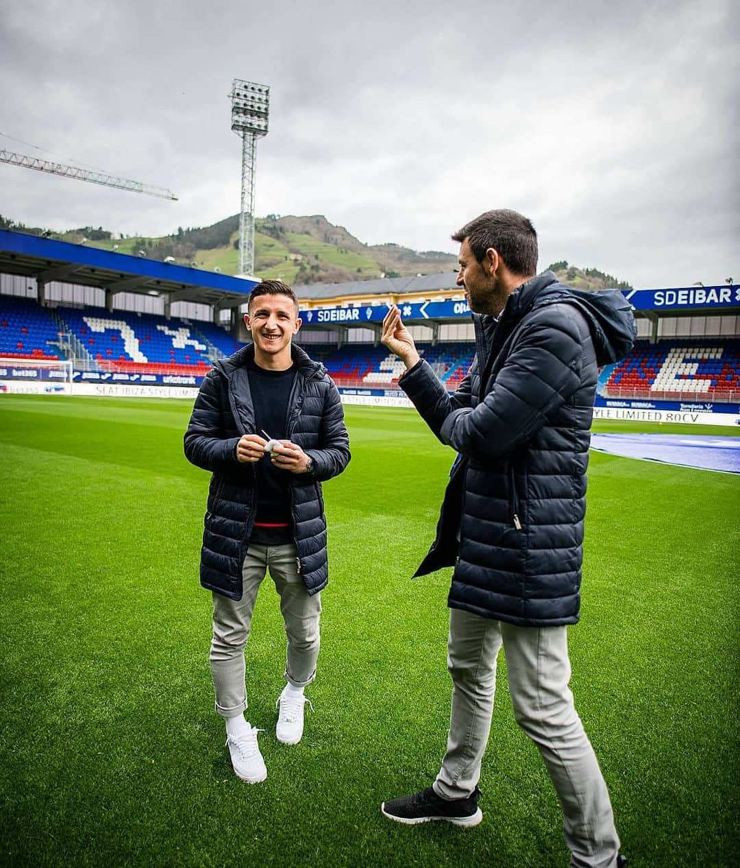 レバンテUDさんのインスタグラム写真 - (レバンテUDInstagram)「Ipurua 🔥🔥#EibarLevante ---- #MachoLevante #OrgullGranota #LevanteUD #LaLiga #LaLigaSantander #Futbol #Football #LUDInside #110AñosDeResistencia --- @betway_es @macron @amstel_es @cocacola_esp @levantewagenvw @caixabank」2月29日 20時19分 - levanteud