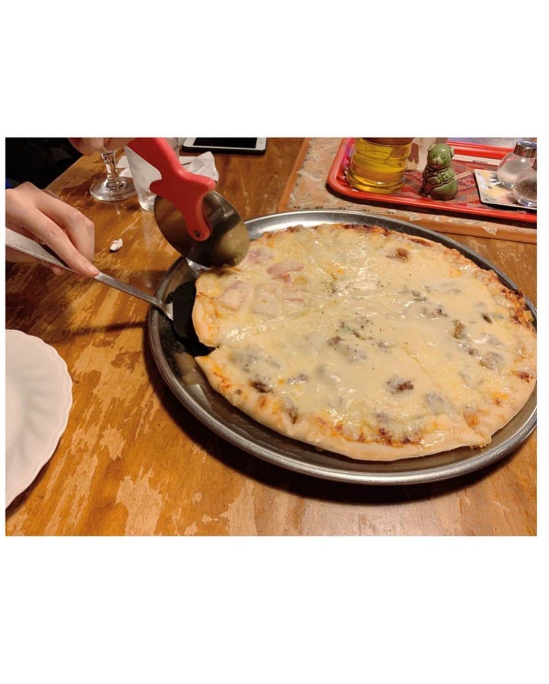 竹中夏海さんのインスタグラム写真 - (竹中夏海Instagram)「チーズ、生地から湧いてきてるんじゃないかな #ビシャパン #ビシャパン春のパン祭り #トニーズピザ #tonyspizza」2月29日 20時24分 - tknkntm
