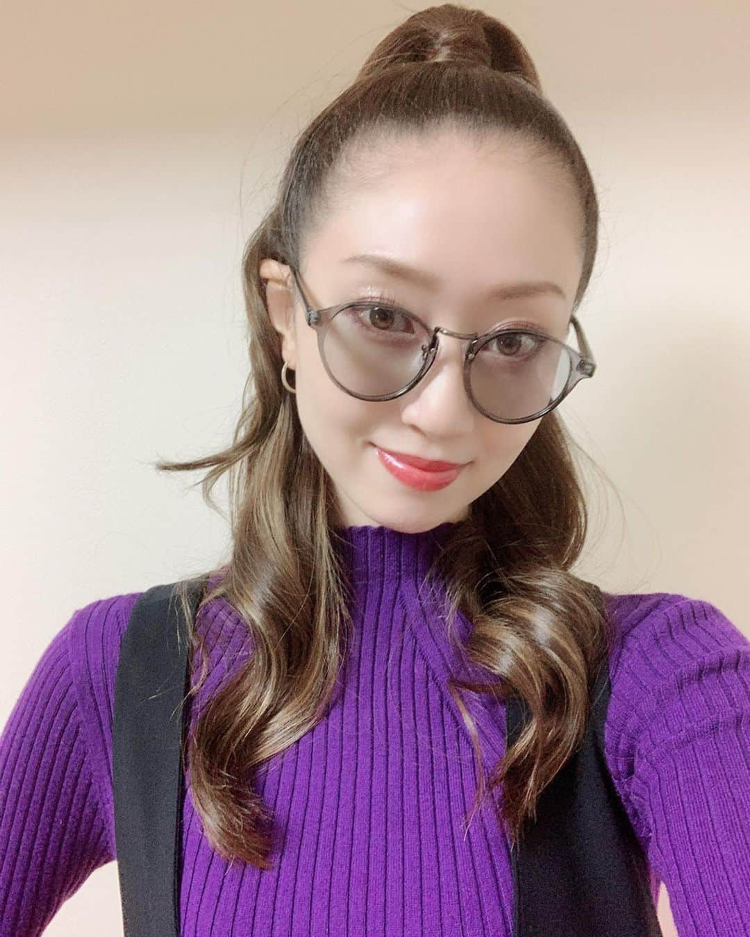 鳳翔大さんのインスタグラム写真 - (鳳翔大Instagram)「薄いレンズのメガネが欲しかったので嬉しいー👓 @tres.jewelry  種類や色も豊富だから、他のも試してみたいなー😆 お値段もお手頃だしオシャレで可愛い😍  これから、花粉に紫外線に… メガネやサングラスは必需品🕶👓✨✨ #tresjewelry  #色メガネ #サングラス #メガネ」2月29日 21時28分 - dai_hosho_official