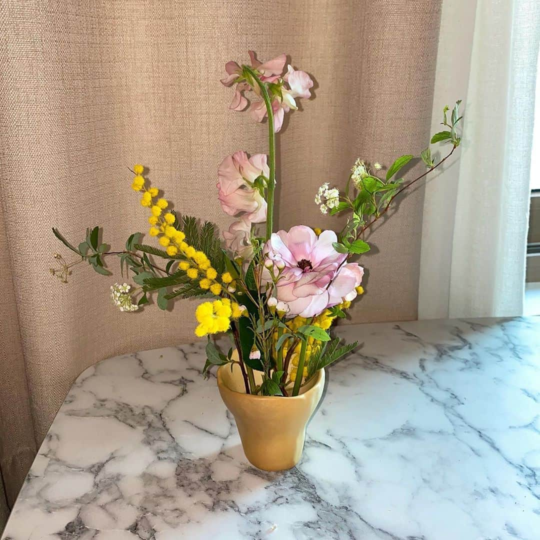 ソリョンさんのインスタグラム写真 - (ソリョンInstagram)「꽃 감사합니다🌸 제가 잘 꽂아봤어요🌼 LovefncX해피빈X하비풀」2月29日 21時35分 - s2seolhyuns2