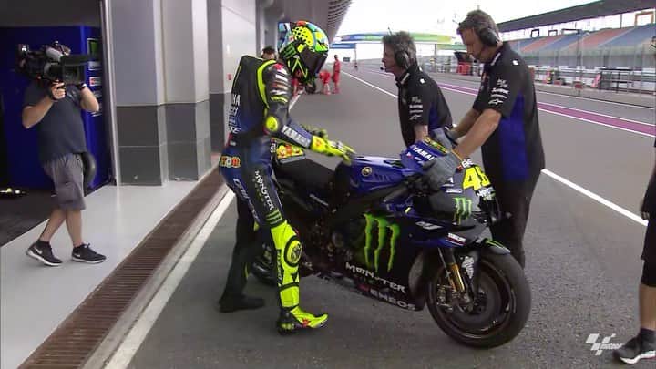 バレンティーノ・ロッシのインスタグラム：「Losail international circuit,Qatar MotoGp test,day3 🎥 @motogp 📸 @falex79 @gigisoldano」