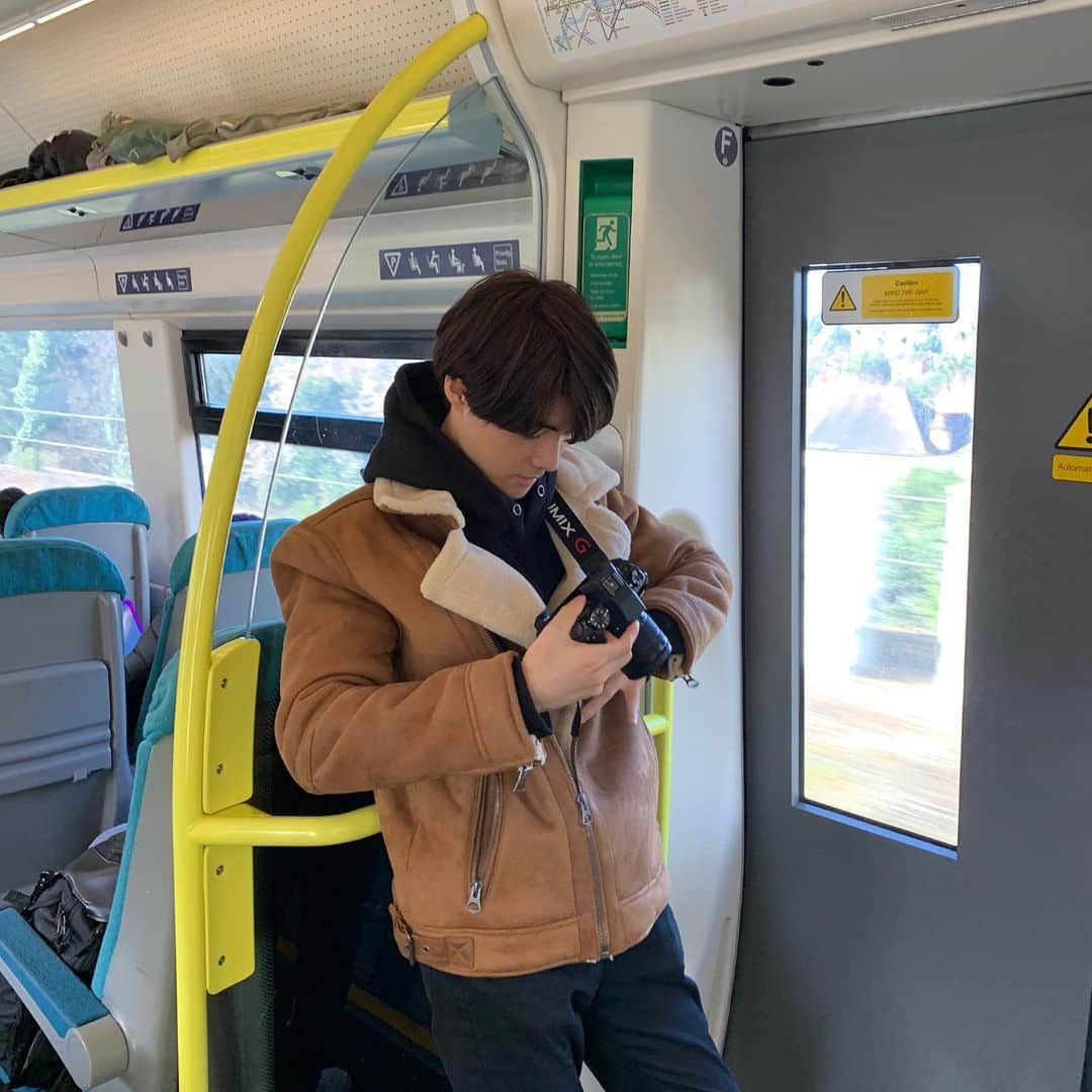 佐々木駿のインスタグラム：「Now, #UK 🇬🇧 ㅤㅤㅤㅤㅤㅤㅤㅤㅤㅤㅤㅤ  #留学 #イギリス #youtube #fashion」