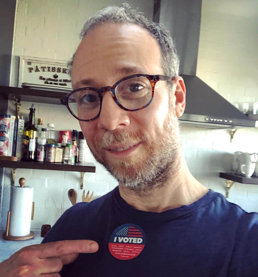ケヴィン・サスマンのインスタグラム：「🇺🇸Voted!🇺🇸」