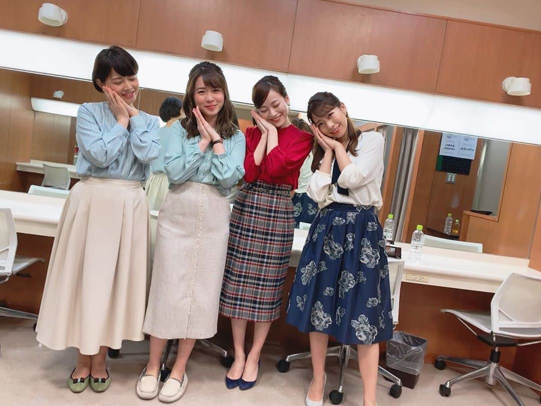 金井憧れさんのインスタグラム写真 - (金井憧れInstagram)「明けの勤務おわりーっ！ 日差しが気持ちいい☀️ これは先日のはやドキオンエア直後に、みんなで「終わったー！疲れたー！眠いー！」と言いながら撮った写真📷  #尾崎朋美 #皆川玲奈  #金井憧れ #小野寺結衣 #はやどき #tbsnews #お疲れ様でした！」3月1日 9時34分 - akogare.kanai