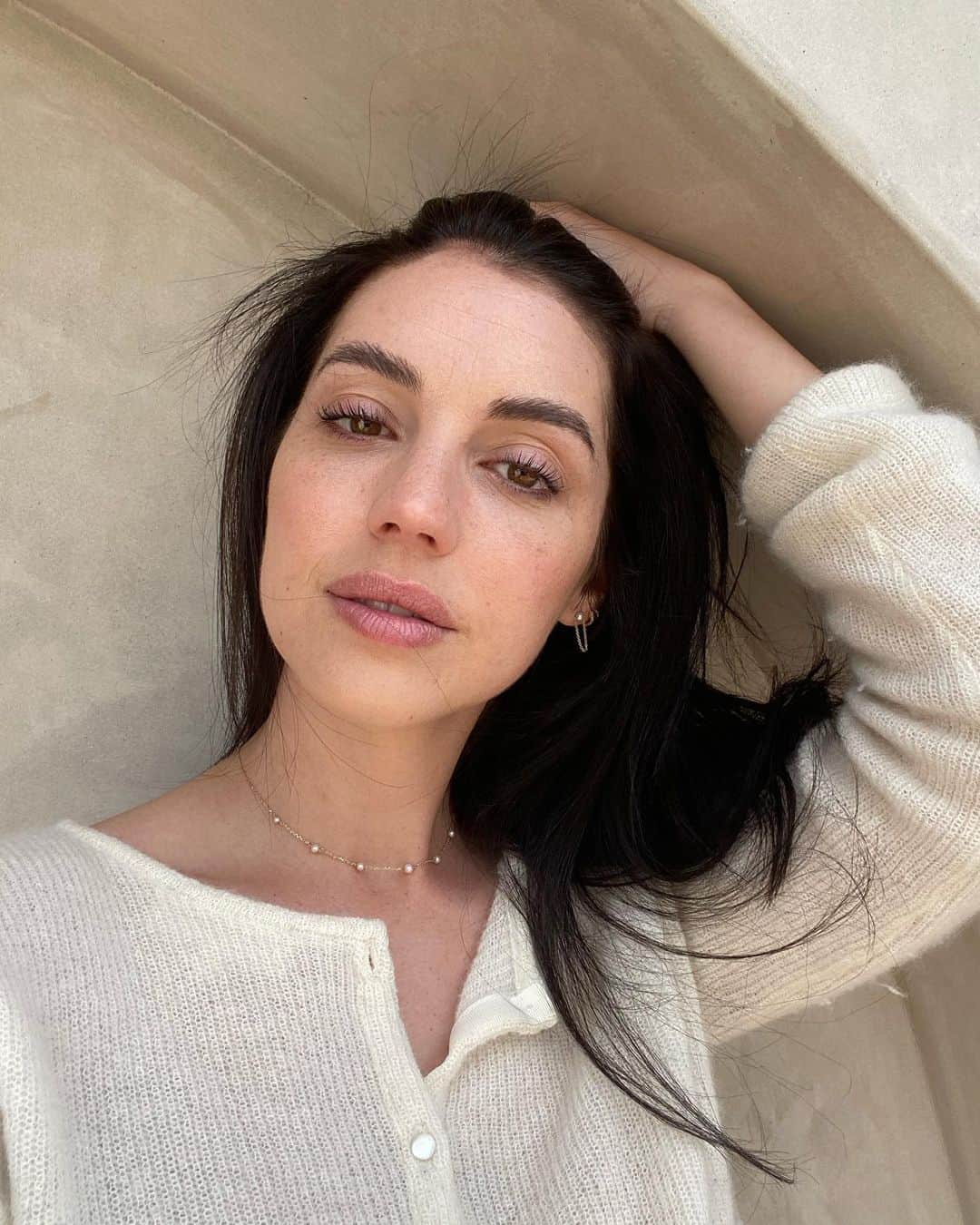 アデレード・ケインのインスタグラム：「Feelin fressssshhh @hairbyadrian」