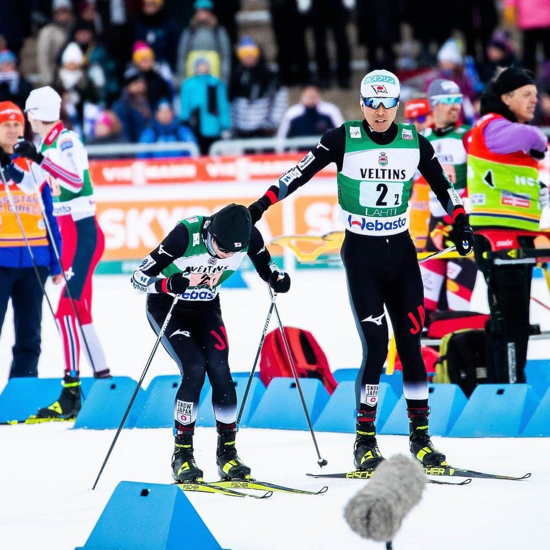 渡部暁斗さんのインスタグラム写真 - (渡部暁斗Instagram)「7th place in Team sprint @lahtiskigames. Broke my own pole and chance same time... it wasn’t a good day end as we expected but always tomorrow is a new day.🧎🏻‍♂️#fisnoco #nordiccombined #livetoski #fischerski #swix #oakley #goldwin #poc #kinetixx #バスクリン #アミノバイタル」3月1日 0時47分 - wtbakt