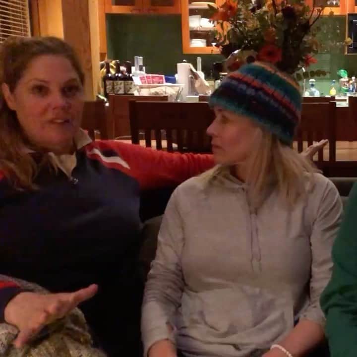 メアリー・マコーマックのインスタグラム：「If you are in whistler, please comment on my page and if you’re a good candidate, I will make sure you meet her. #PSAforLove video credit by @nicolabmarch」