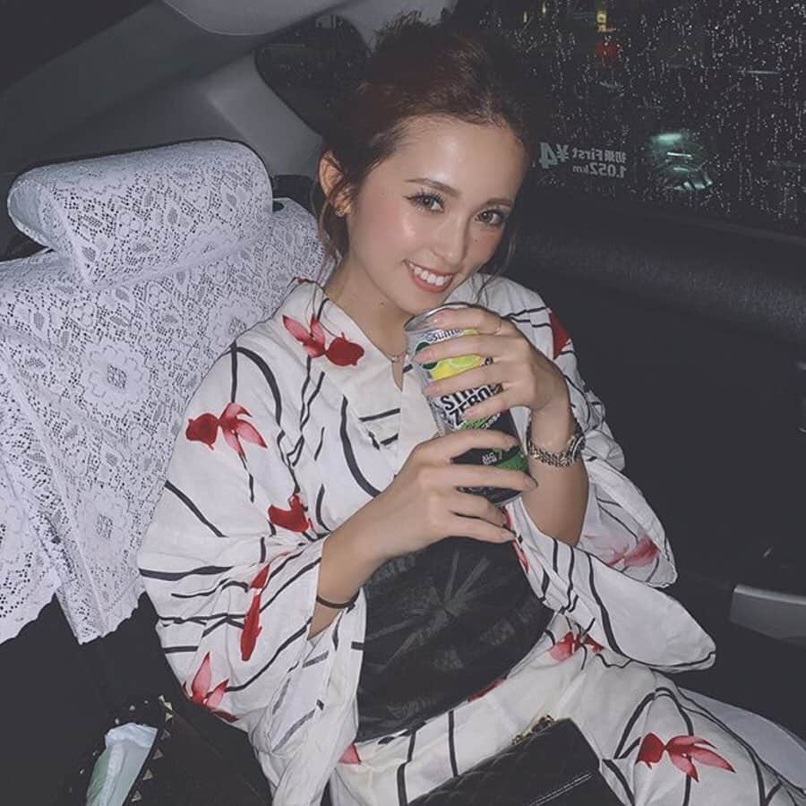 神出鬼没の【キャバ図鑑】のグルメインスタ