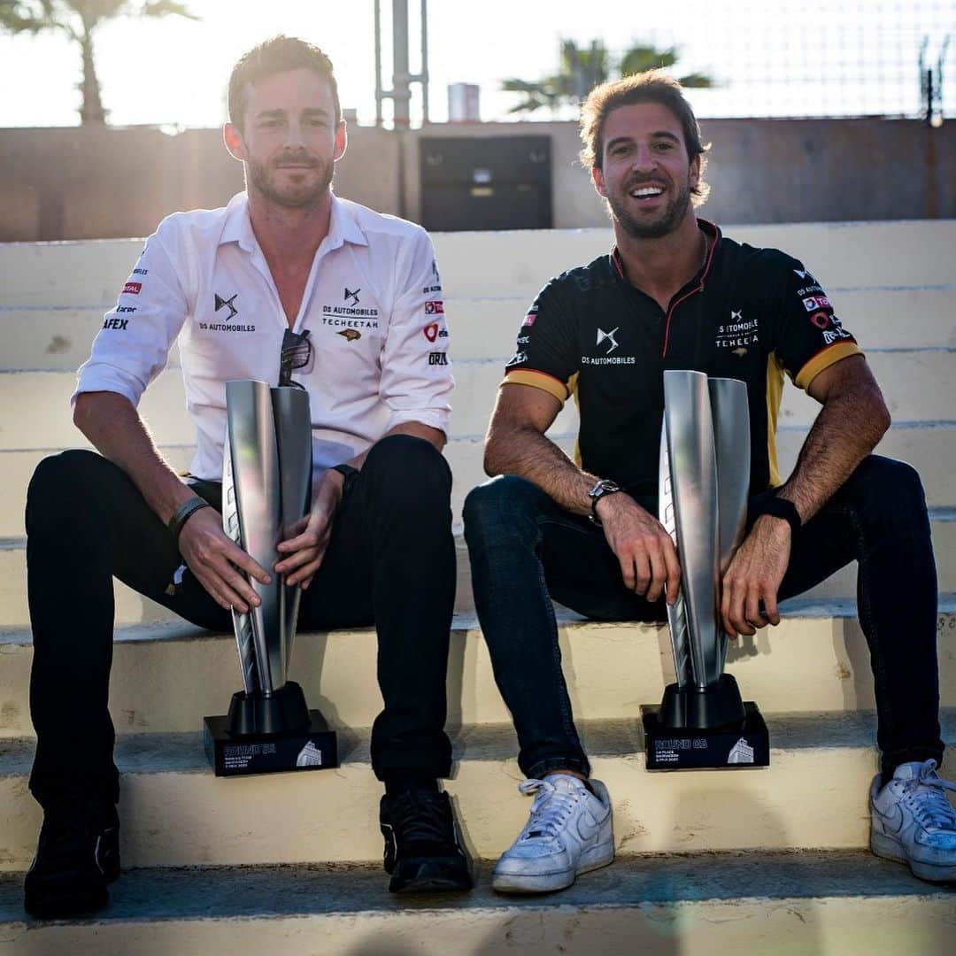 ジェームズ・ロシターのインスタグラム：「First Win on the other side 🏆🙌🏼⚡️🏁 Thank you @afelixdacosta」
