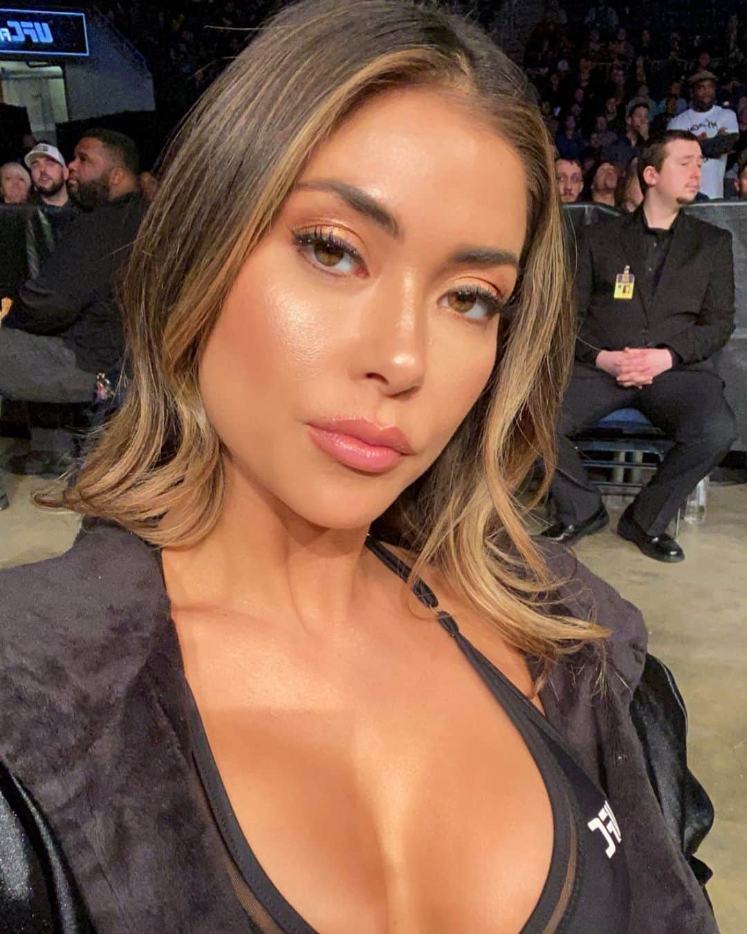 アリアニー・セレステさんのインスタグラム写真 - (アリアニー・セレステInstagram)「That @suzesuzeq glow. ✨😌 @ufc #fightnight #mma #ufcgirl」3月1日 9時59分 - ariannyceleste