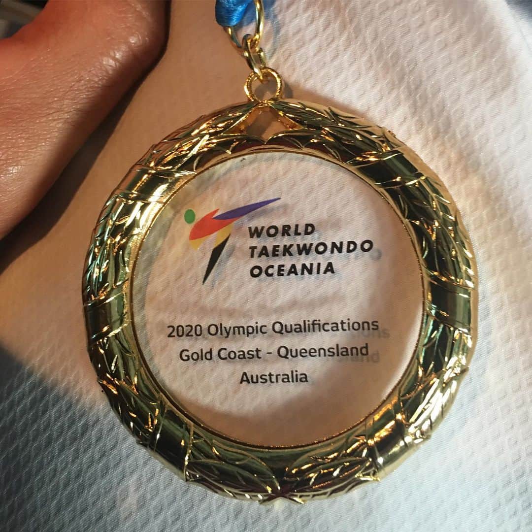 ピッタ・タウファトフアさんのインスタグラム写真 - (ピッタ・タウファトフアInstagram)「Looks like we’re going to need more coconut oil -  Tonga is going to Tokyo :) Just qualified for our third straight Olympics in my beautiful sport of Taekwondo! #NextStopKayak #ButFirstACoconut」3月1日 5時04分 - pita_tofua