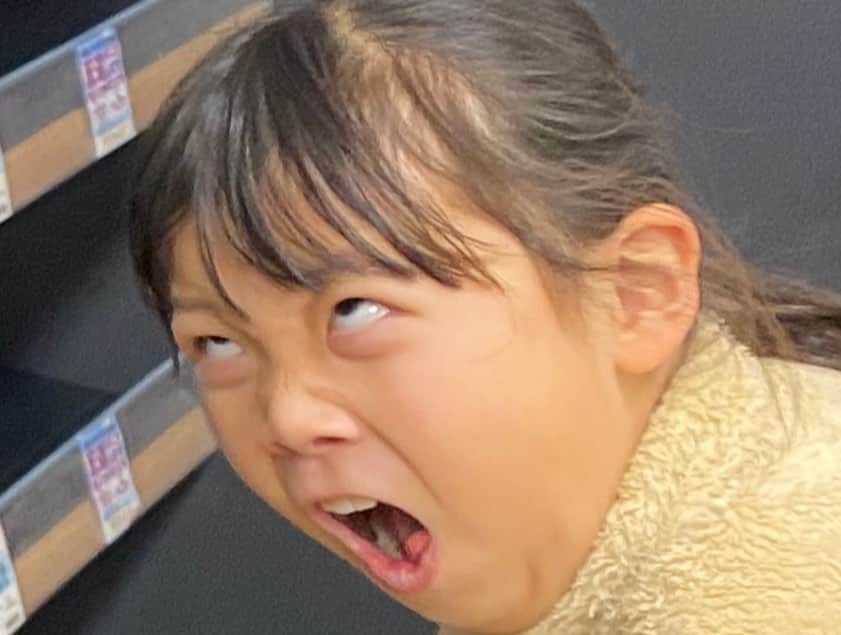 エハラマサヒロさんのインスタグラム写真 - (エハラマサヒロInstagram)「そら美羽もこんな顔なるわ！！﻿ ﻿ #デマの拡散で買い占められててカッコいい﻿ #本当かどうかわからない時はとりあえず買い占める人の心理カッコいい﻿ #変顔に命かける9歳の娘カッコいい」3月1日 6時52分 - eharamasahiro