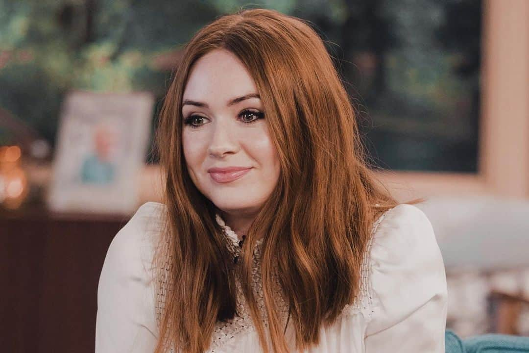 カレン・ギランさんのインスタグラム写真 - (カレン・ギランInstagram)「her smile >> 🥺」3月1日 7時34分 - karengillanofficial