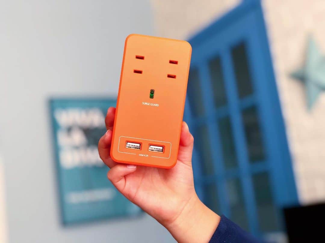 mtoktさんのインスタグラム写真 - (mtoktInstagram)「インテリアに馴染む @fargo_interior_tap さんのカラフル電源タップ ＊ コンセントが4つ挿せてスマホは直接充電できる優れもの🤔 #マイホーム #インテリア #ヘリンボーン #観葉植物 #nike #楽天room #楽天roomに載せてます  #roomインスタグラマー  #ユッカ #電源タップ #PR #カラフル #西海岸 #西海岸風 #西海岸インテリア #カリフォルニアスタイル #雑貨」3月1日 19時09分 - mtokt
