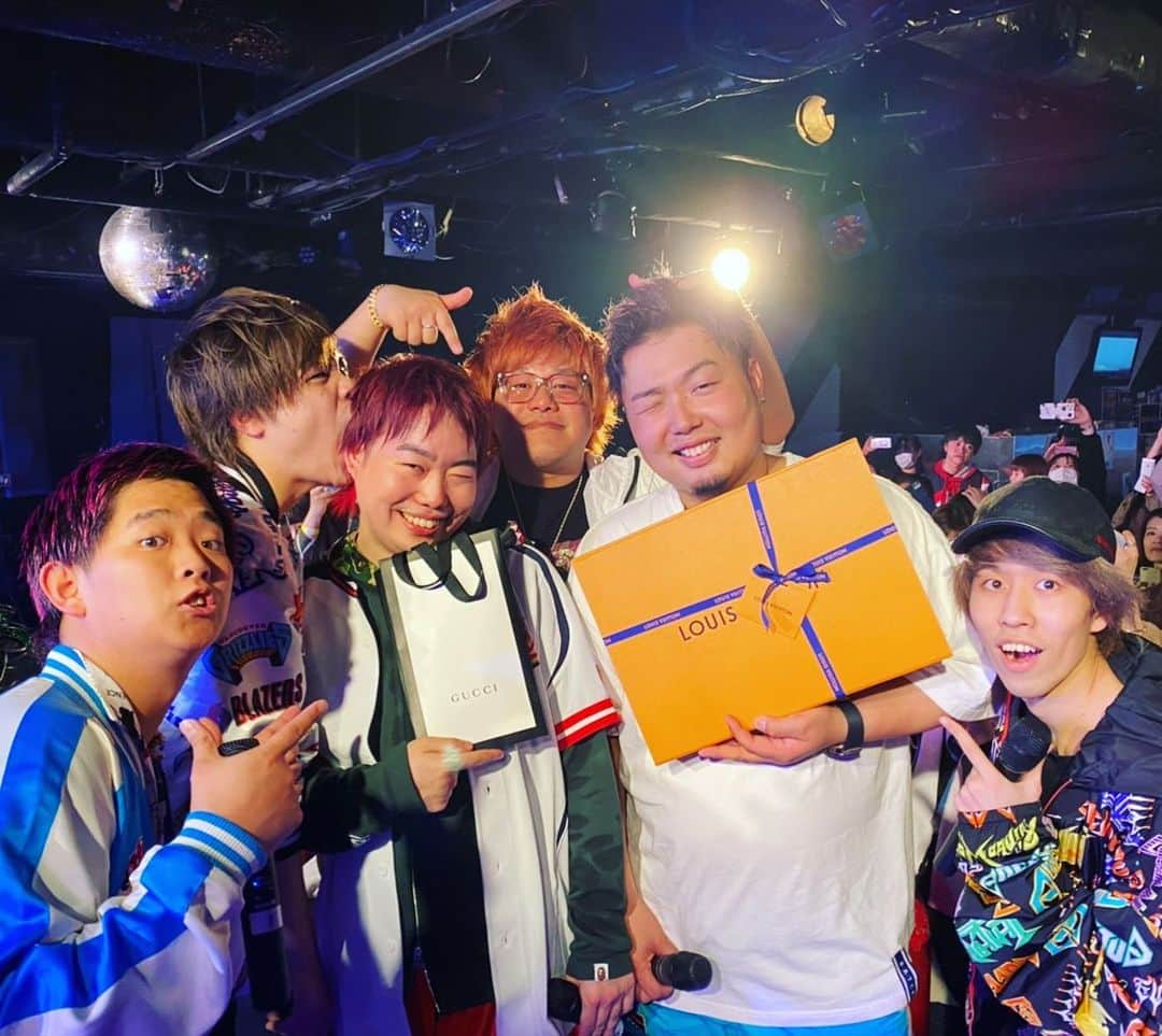 のインスタグラム：「大サプライズしてやりました😘」